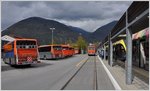 Umsteigen einfach gemacht in Mals von der Vinschgerbahn auf die SAD- und Postbusse. (16.04.2016)