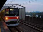 Serie 205, Musashino-Linie: Einfahrt in Kasai Rinkai Kôen.
