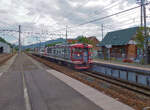 Die Shinano Bahn: Zug S4 in Yashiro, unweit von Nagano.