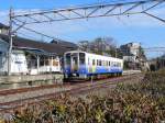Grunddaten der Echizen-Bahn: Diese betreibt heute von der Stadt Fukui aus 2 Linien, eine ins Bergtal nach Katsuyama (27,8 km) und eine an die Meereskste nach Mikuni Minato (25,2 km).