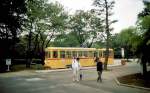 Serie 7500: Der 1978 nicht modernisierte Wagen 7514 fand seinen Weg ins Freiland-Gebudemuseum von Tokyo-Musashi Koganei, wo er in einer usserst friedlichen Atmosphre dahinschlummert. 8.Oktober 2000. 