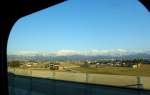 Hokuriku-Shinkansen, typische Aussicht aus dem Zug im Hokuriku-Gebiet, um Kurobe.