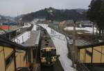 Lokalzüge auf dem Yamagata Hochplateau auf der Normalspurstrecke, die auch vom Shinkansen benutzt wird: Zug 719 Nr.