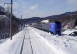 KIHA 283: Ein Gegenzug nimmt den langen Aufstieg in Angriff auf der Westseite von Hokkaido in Richtung Passtunnel.