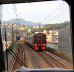 JR Kyûshû Serie 813: Einer der neueren Züge mit grösserer Fahrzielanzeige (Nr.