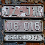 Typenschilder an der Dampflokomotive 06-016.