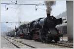 33-037 als Vorspann vor 06-018 am 10.11.2012 abfahrbereit in Jesenice mit ihrem Sonderzug 13403 nach Nova Gorica.
