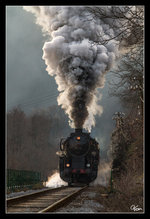 Es war ein Genuss für Augen und Ohren, als die SZ 33-037 im Schritttempo mit dem Weihnachtszug 15022 von Metlinka nach Novo Mesto, in Semic bergwärts fuhr.