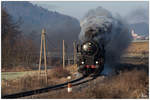 Die SZ Dampflok 33-037 fährt mit dem Weihnachtszug 15021 von Ljubljana nach Novo Mesto.