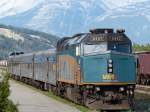 VIA Rail 6457 mit dem Personenzug 'The Skeena', der am nchsten Tag nach Prince Rupert aufbrechen wird am 04.09.2013 in Jasper.