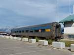 Ein Personenwagen der VIA Rail auf einem Nebengleis in Jasper am 04.09.2013.