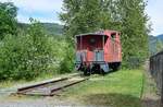 Wie fast überall was mit Eisenbahn zu tun hat stellt man gerne eine Caboose als Denkmal auf.