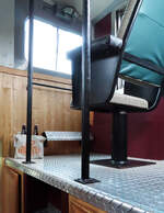 Hochsitz im CN-Caboose 79815, das Feierabendbier steht bereit.