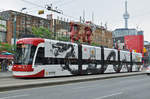 Flexity Tramzug der TTC 4403, auf der Linie 510 unterwegs in Toronto.