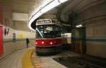 Triebwagen CLRV 4035 der Linie 510 an der Wendeschleife der TTC am 14.8.2009 im Untergund der Union Station in Toronto.