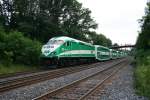 Doppelstockvorortszug der GO Transit mit MP40-3c 601 bei Hamilton,ON am 28.7.2009.