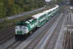 F59PH 541 kommt mit einem Lakeshore west Zug  von Aldershot in Toronto an. 10.10.2009