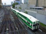 Steuerwagen der GO Transit am 19.08.2010. Im Hintergrund der HBF von Toronto. Foto wurde von der zum CN Tower fhrenden Brcke geschossen.