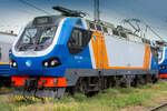Prima M4 KZ4AT ist die Typenbezeichnung der Lokomotive mit der Nr. 0056 der nationalen Eisenbahngesellschaft Qazaqstan Temir Joly (QTJ) am Bahnhof Almaty 2 am 6 Juni 2026.