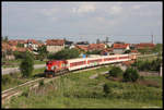 2620-016 hat hier am 21.5.2017 um 16.53 Uhr den IC 761 nach Pec am Haken und hat gerade den Bahnhof Bardh i Madh verlassen.