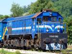 GM Diesellok 2043 002 an der Spitze eines Lokalsammlers im Bahnhof Zabok am 16.06.2011.