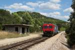 7122 007 als 5823 von Perkovic nach Sibenik am Haltepunkt Dabar.