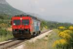 7122 010 mit Regionalzug 5527 Kaštel Stari-Split bei Kaštel Stari am 18-5-2015.