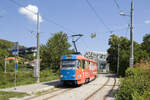 Am 5. September 2021 steht Tatra T4YU 416 als Linie 15, Kurs 01 in der Endhaltestelle Gračansko dolje zur Abfahrt in Richtung Mihaljevac bereit. Im Hintergrund ist die neue und bis dato noch nicht eröffntet Talstation der Žičara Sljeme zu sehen. 