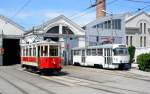 Museums-Tw 8 und der nicht umgebaute T3YU 8226 am 21.05.2009 im Depot der Straßenbahn Osijek