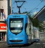 NT 2200, Nr. 2235 auf der Linie 17 im Stadtzentrum.