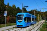 Zagreb: Im Gegensatz zur 140 Fahrzeuge umfassenden Serie TMK 2200 besteht die Reihe TMK 2300 lediglich aus den zwei Wagen 2301 und 2302, die jedoch leicht anzufinden sind, da sie meist auf der kurzen