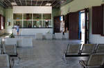Die Schalterhalle in Cienfuegos ist noch leer, es dauert noch eine Weile bis zur Abfahrt des Zuges nach Santo Domingo. Cienfuegos, 15.02.2017
