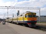 DR1A-1851/DR1A-1853 mit Regionalzug 614P Riga Pasazieru-Krustpils auf Bahnhof Riga Pasazieru am 2-5-2010.