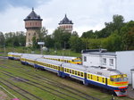 DR1AM 291.1 ist abgestellt in Vagonu Parks in Riga. Diese bis zu 120 km/h schnellen Dieseltriebzüge wurden 1963-1970 in Riga für den Nahverkehr gebaut. 7.8.2016