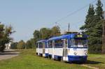 T3A 30917 + 30928 in der Tvaika iela kurz vor der Haltestelle Sliezu iela.