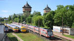 DR1AC 227.1 und eine weitere dreiteilige DR1AC-Einheit in Doppeltraktion auf dem Weg von Rīga nach Ludza.
Aufgenommen im Juni 2026.