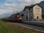 Vom schweizerischen Buchs ins sterreichische Feldkirch verluft der lngste Streckenabschnitt der Vorarlbergbahn durch das Frstentum Lichtenstein. Am 15.11.2014 schiebt 1116 202 den RJ 165, Zrich - Budapest, an der Haltestelle Schaan-Vaduz vorbei, eine von insgesamt drei Haltestellen/Bahnhfen in Lichtenstein.