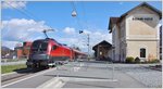 Railjet165 mit 1116 219 auf dem Weg nach Wien fährt ohne Halt im Fürstentum Lichtenstein durch den Bahnhof Schaan-Vaduz.