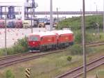 2 neue Dieselloks auf dem ´russischen Breitspurgleis im Fhrhafen Mukran