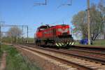 Die modernisierte TEM 7113 ist am 2.5.2012 am Haltepunkt Rikanday  solo Rtg.
