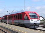 620M 020-0 im Bahnhof Marijampole. Mit diesem Zug bin ich dann später nach Kaunas gefahren. Die Strecke wird aktuell 4x täglich nur auf dem Abschnitt Marijampole - Kaunas bedient. Der grenzüberschreitende Verkehr nach Polen soll ab Mitte Juni wieder aufgenommen werden. 15.06.2016. 