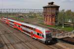 Ein  Elefant  hlt am 29.4.2012 auf dem Weg von Kaunas nach Vilnius  im Bahnhof Kaisyadoris.