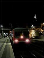 Der CFL Dieseltriebzug 628/928 506-5 steht am spten Abend des 19.10.08 im Bahnhof von Luxemburg zur Abfahrt nach Ettelbrck bereit.