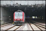 Züge aus Richtung Norden erreichen den Luxembourger Hauptbahnhof (Gare) durch einen langen Tunnel.