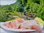 . Ferienland Luxemburg - In Fond de Gras bieten sich herrliche Mglichkeiten, einen gemtlichen Nachmittag zu verbringen. Neben der Museumsbahn  Train 1900  fhrt dort auch die Grubenbahn  Miniresbunn Doihl  und fr den kleinen Hunger ist ebenfalls bestens gesorgt. 16.06.2013 (Jeanny)
