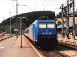 185 519-6 mit IR 3792 Troisvirges-Luxembourg auf Bahnhof Troisvirges am 22-7-2004.