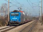 E-Lok 185 520-4 mit Dosto-zug - Bf. Berchem - 25-11-2004