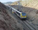 E-Lok 3008 mit IR 119 aus Richtung Gouvy passiert an dieser Stelle die Grenze zwischen Belgien und Luxemburg am 23.02.08