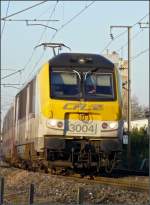 E-Lok 3004 fhrt am 28.12.08 mit ihren belgischen Wagen als IR 117 kurz hinter Mersch in Richtung Luxemburg an mir vorbei.