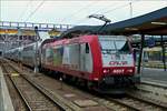 . Die CFL 4007 schiebt ihren Zug aus dem Bahnhof von Luxembourg in Richtung Wasserbillig. 08.01.2018  (Hans)